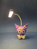 چراغ مطالعه رومیزی شارژی کرومی اورجینال (مدل نشسته تراش دار با نوردهی ملایم)